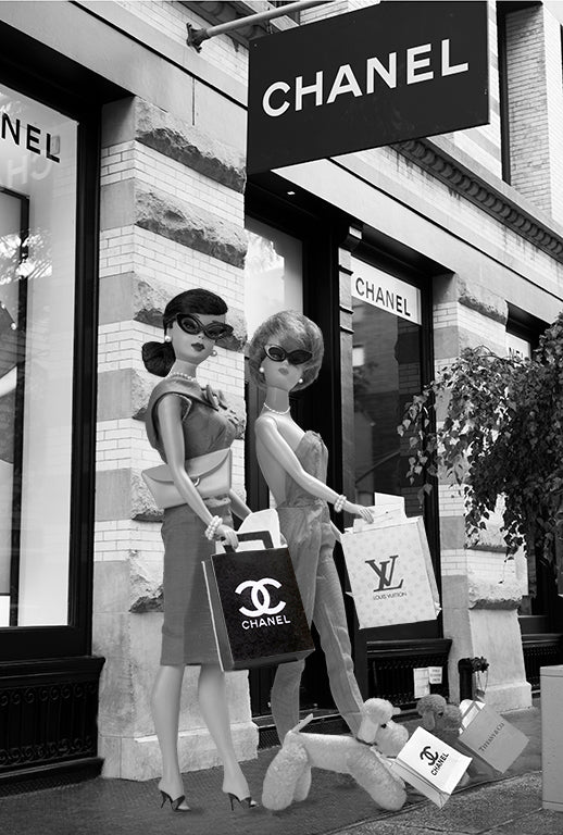 Shopping Chanel Brunette (B&W)