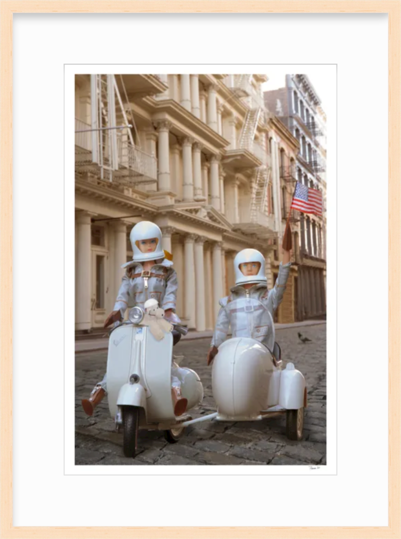 Astronauts in SoHo (Blond)