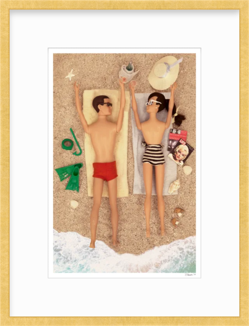Beach Couple (Brunettes)