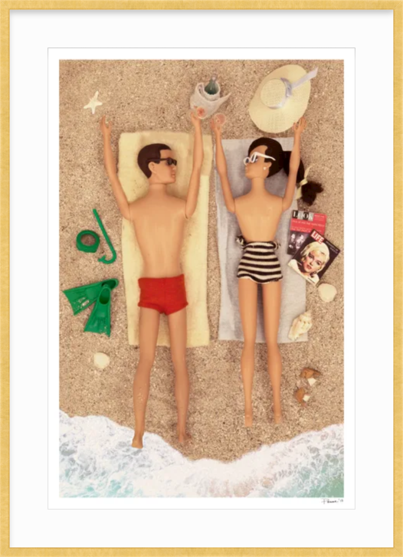 Beach Couple (Brunettes)
