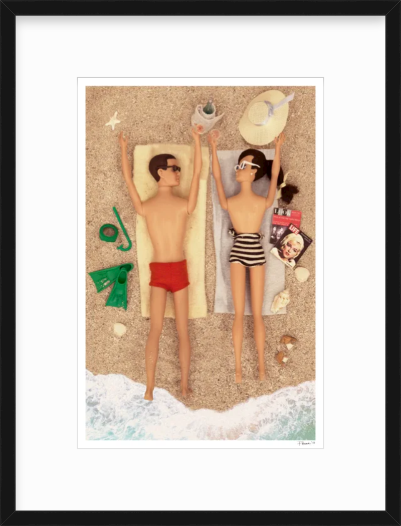 Beach Couple (Brunettes)