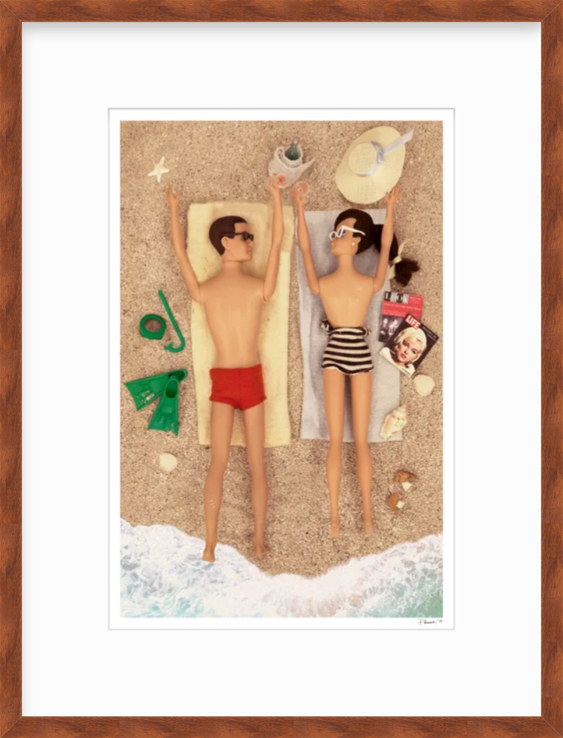 Beach Couple (Brunettes)