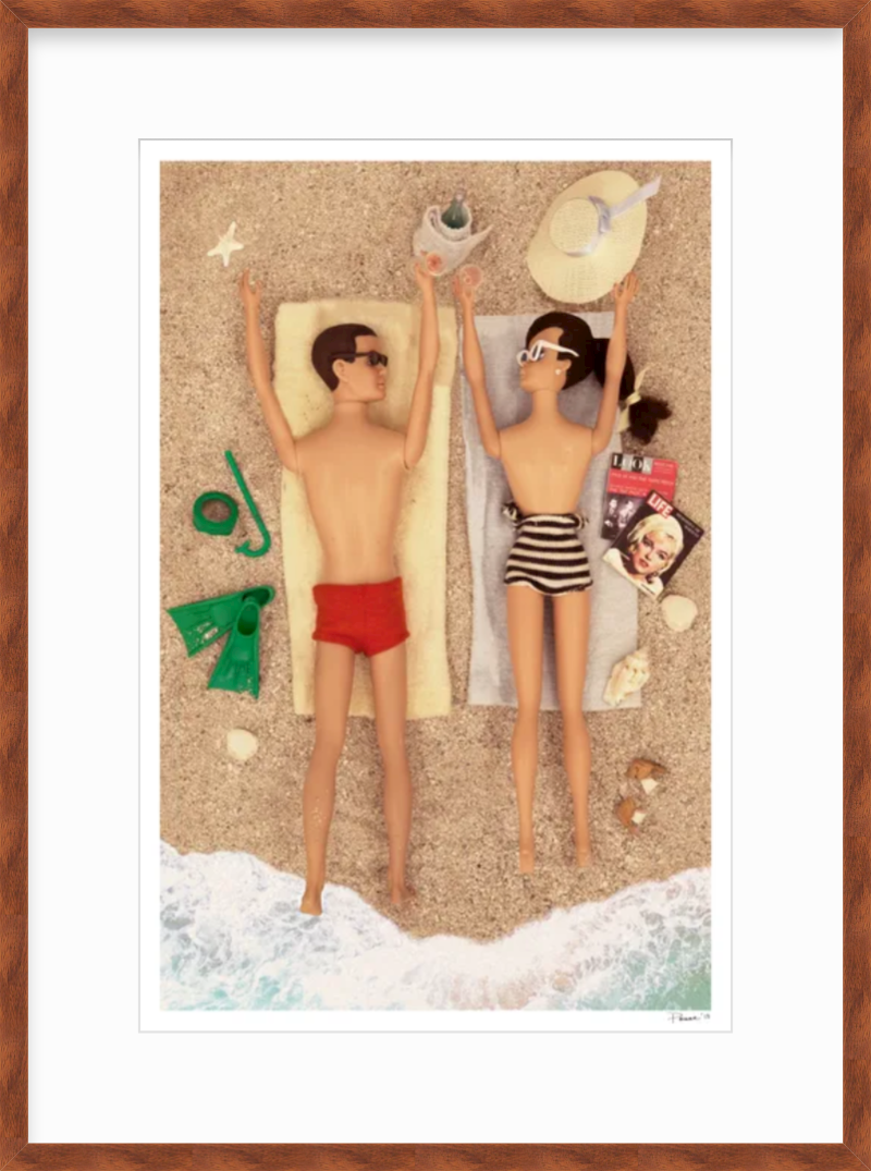 Beach Couple (Brunettes)