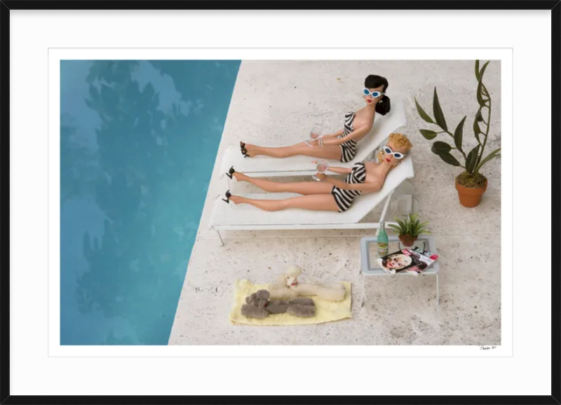 Poolside Girls