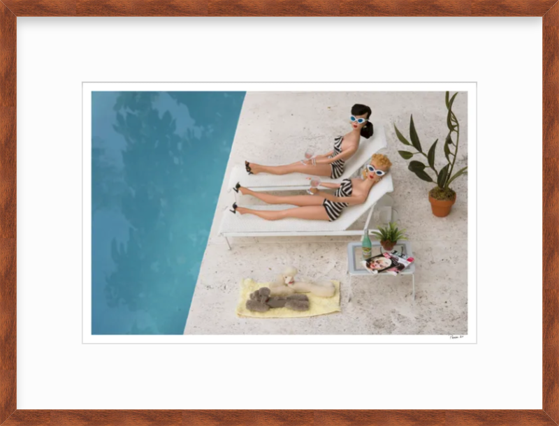 Poolside Girls