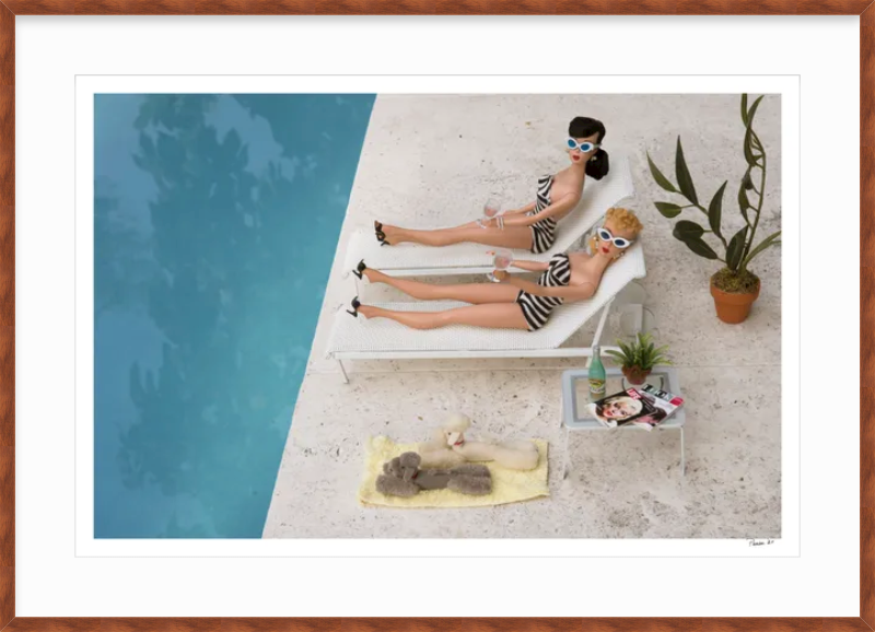 Poolside Girls