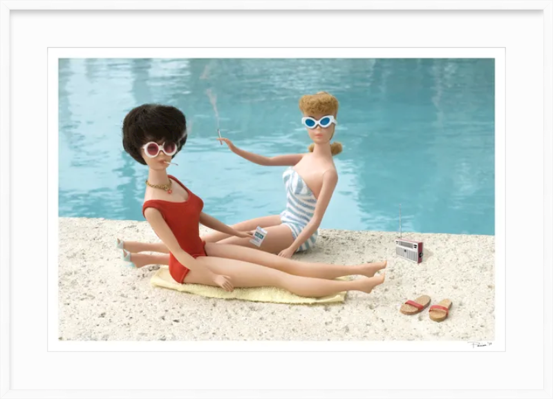 Smokin' Girls by the Pool